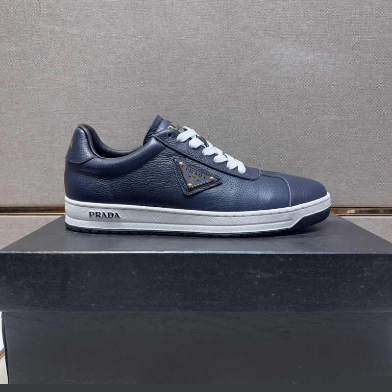 Pra*a casual shoes